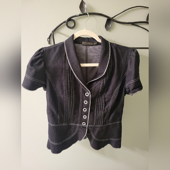 Piccadilly Fashions Jackets & Blazers - Piccadilly Fashions short puff-sleeve black denim jacket, size US 6